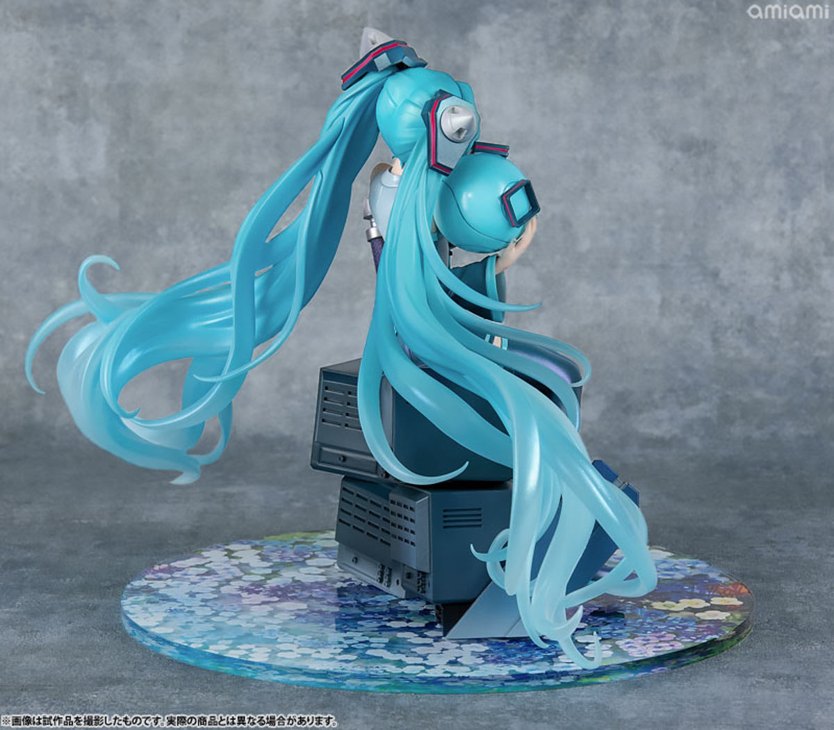 Hatsune Miku (MegaHouse) by duncecap