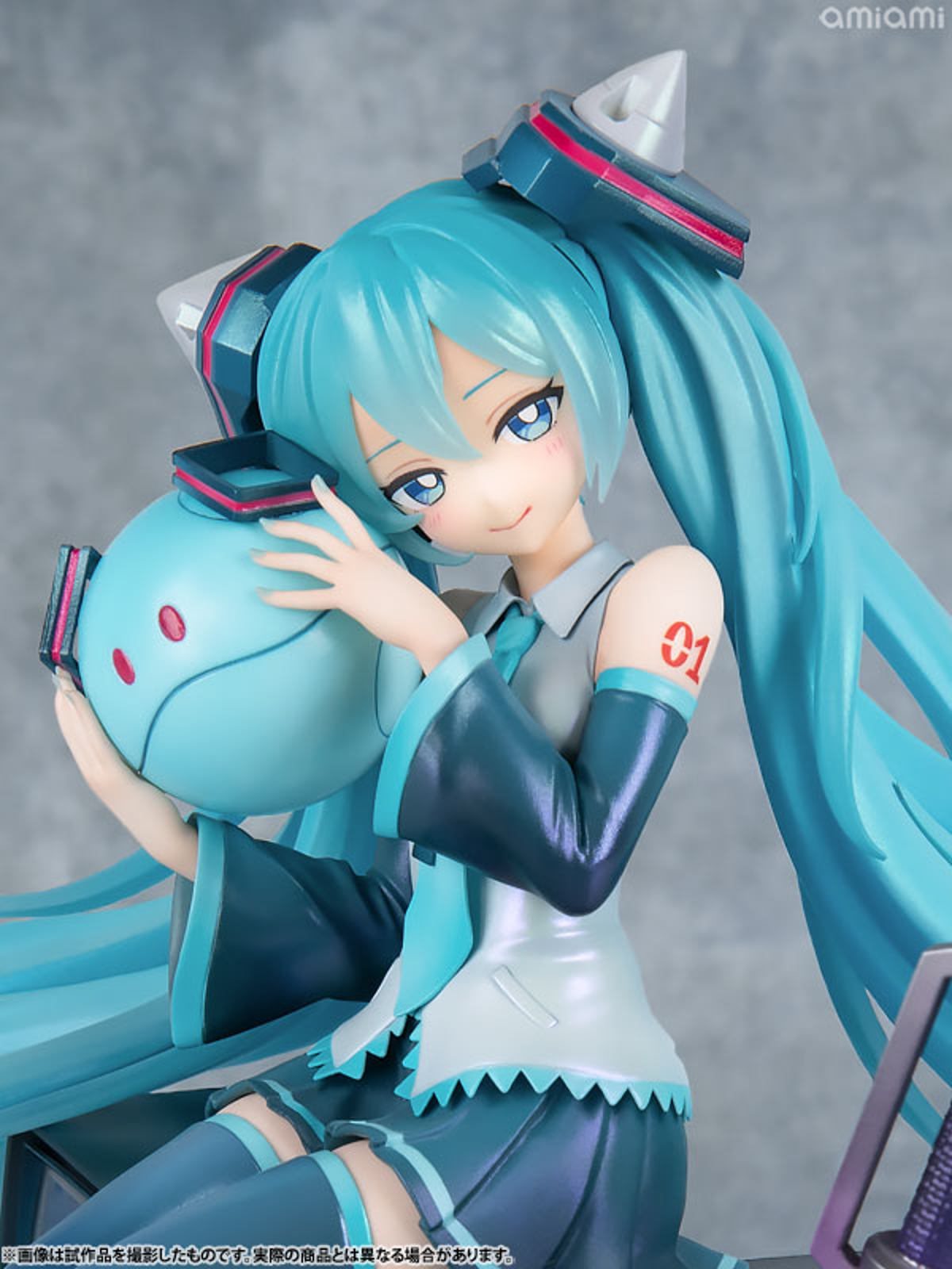 Hatsune Miku (MegaHouse) by duncecap