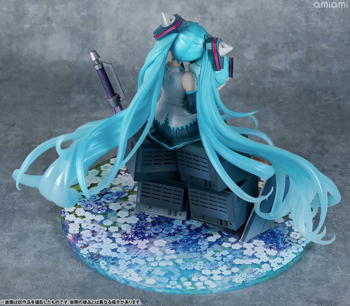 Hatsune Miku (MegaHouse) by duncecap