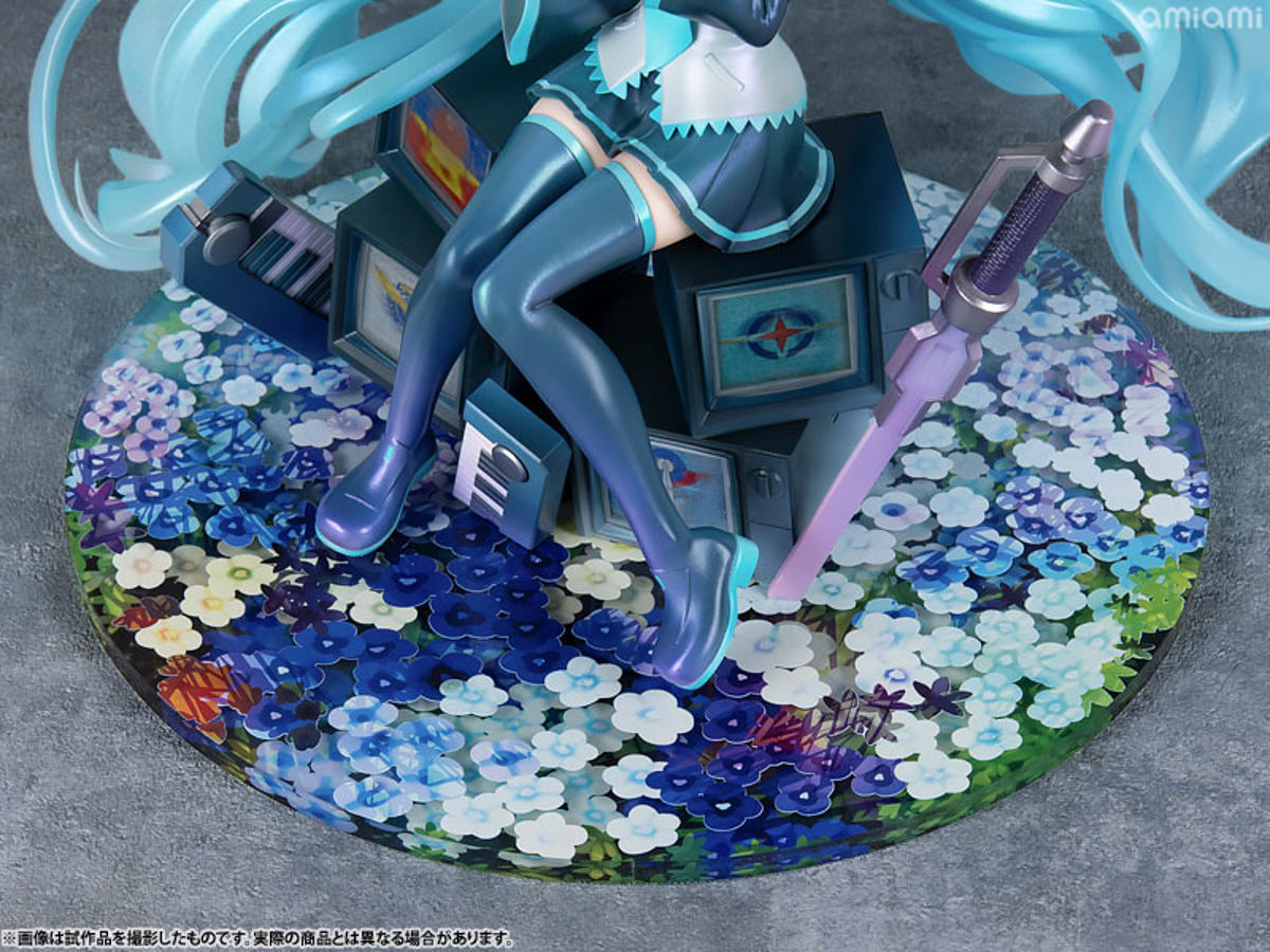 Hatsune Miku (MegaHouse) by duncecap