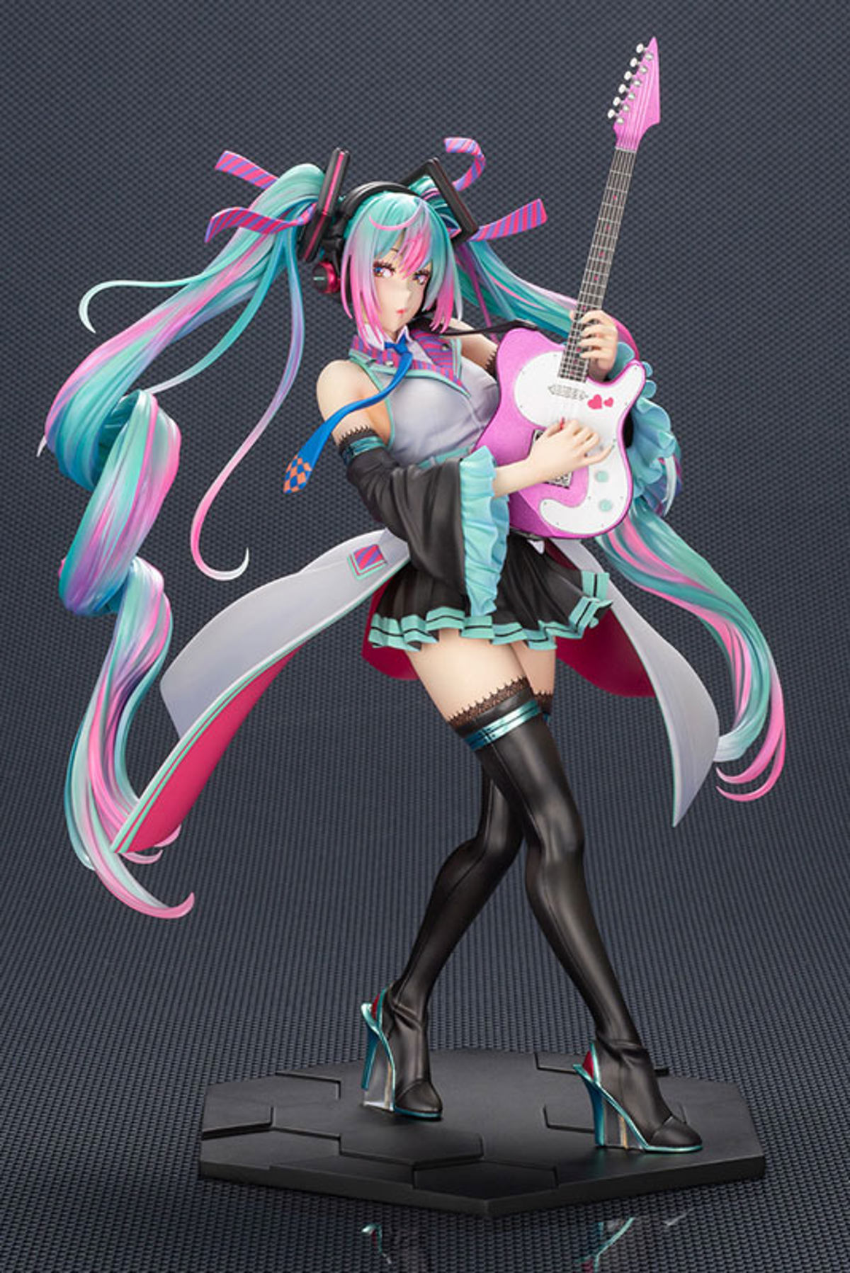Hatsune Miku (Kotobukiya) by duncecap